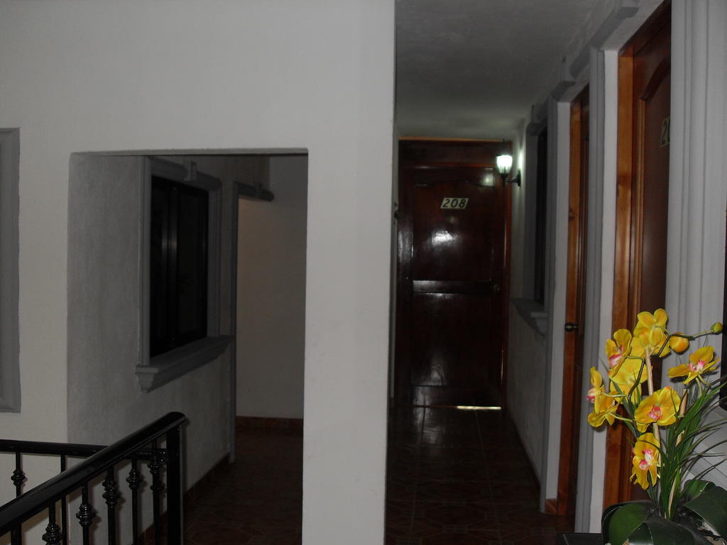 Hostal Del Cid Катемако Экстерьер фото