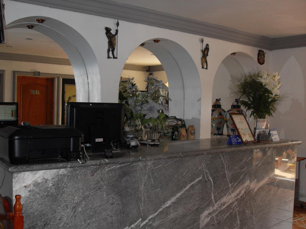 Hostal Del Cid Катемако Экстерьер фото
