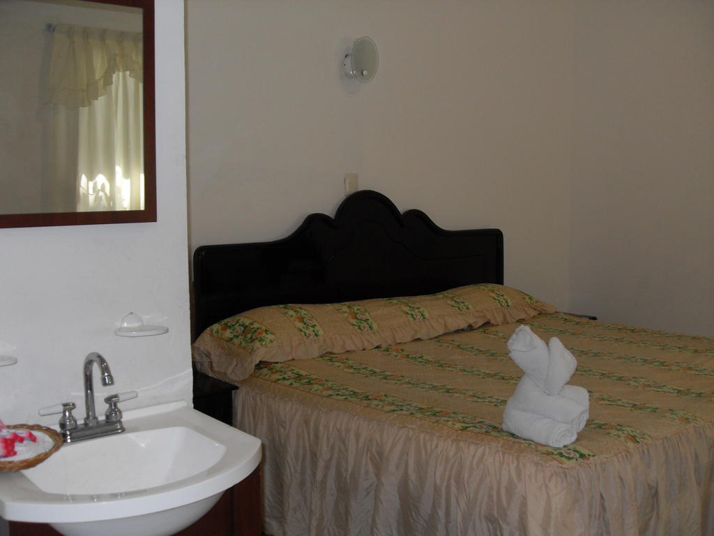 Hostal Del Cid Катемако Экстерьер фото
