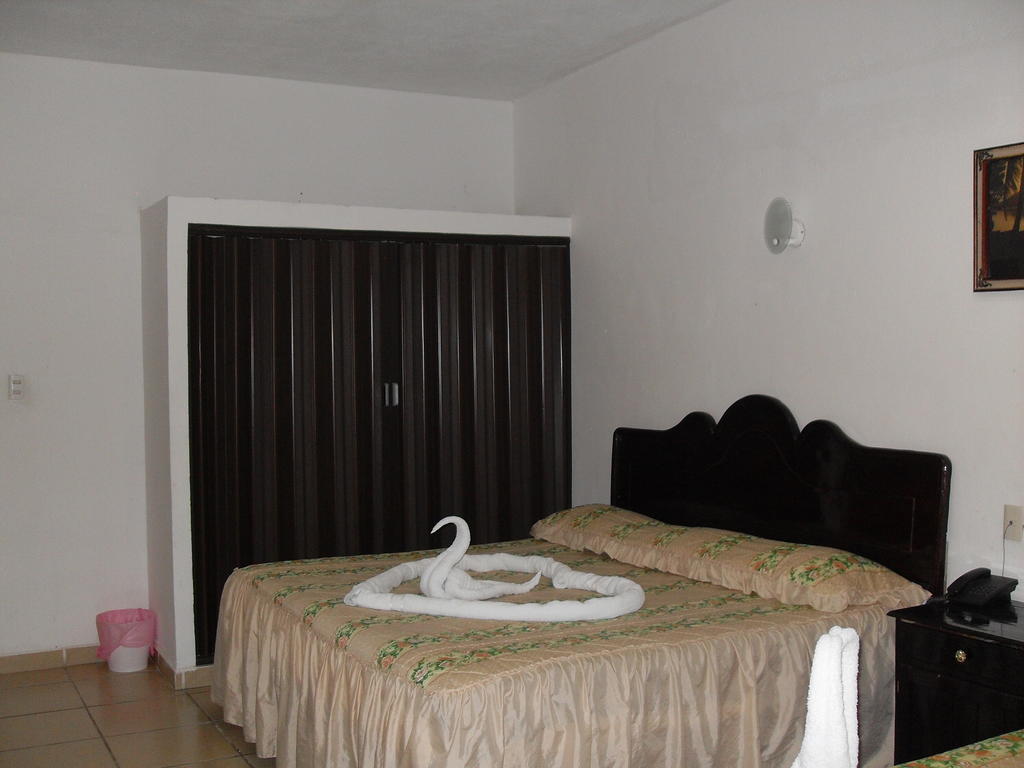 Hostal Del Cid Катемако Экстерьер фото