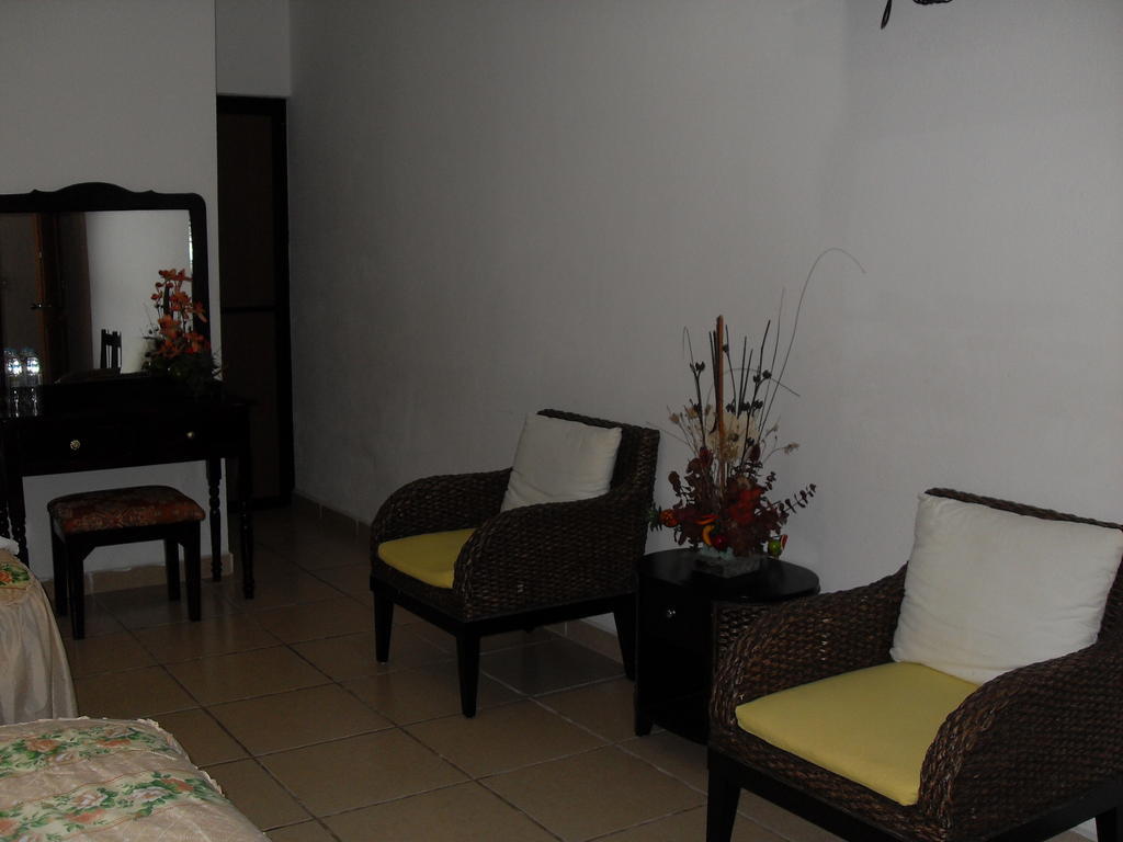 Hostal Del Cid Катемако Экстерьер фото